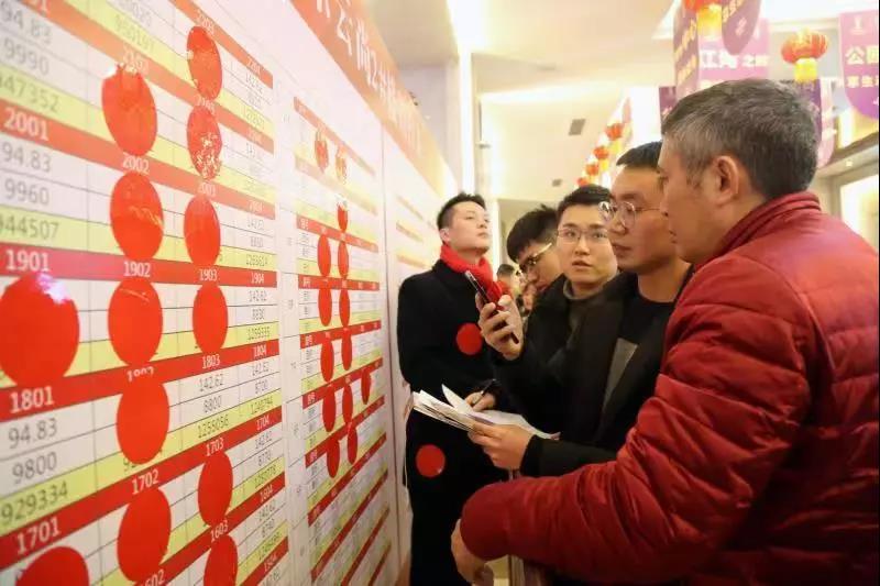 �۲��á�(�й���)���޹�˾����