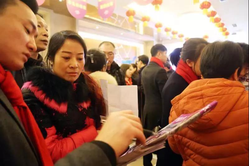 �۲��á�(�й���)���޹�˾����