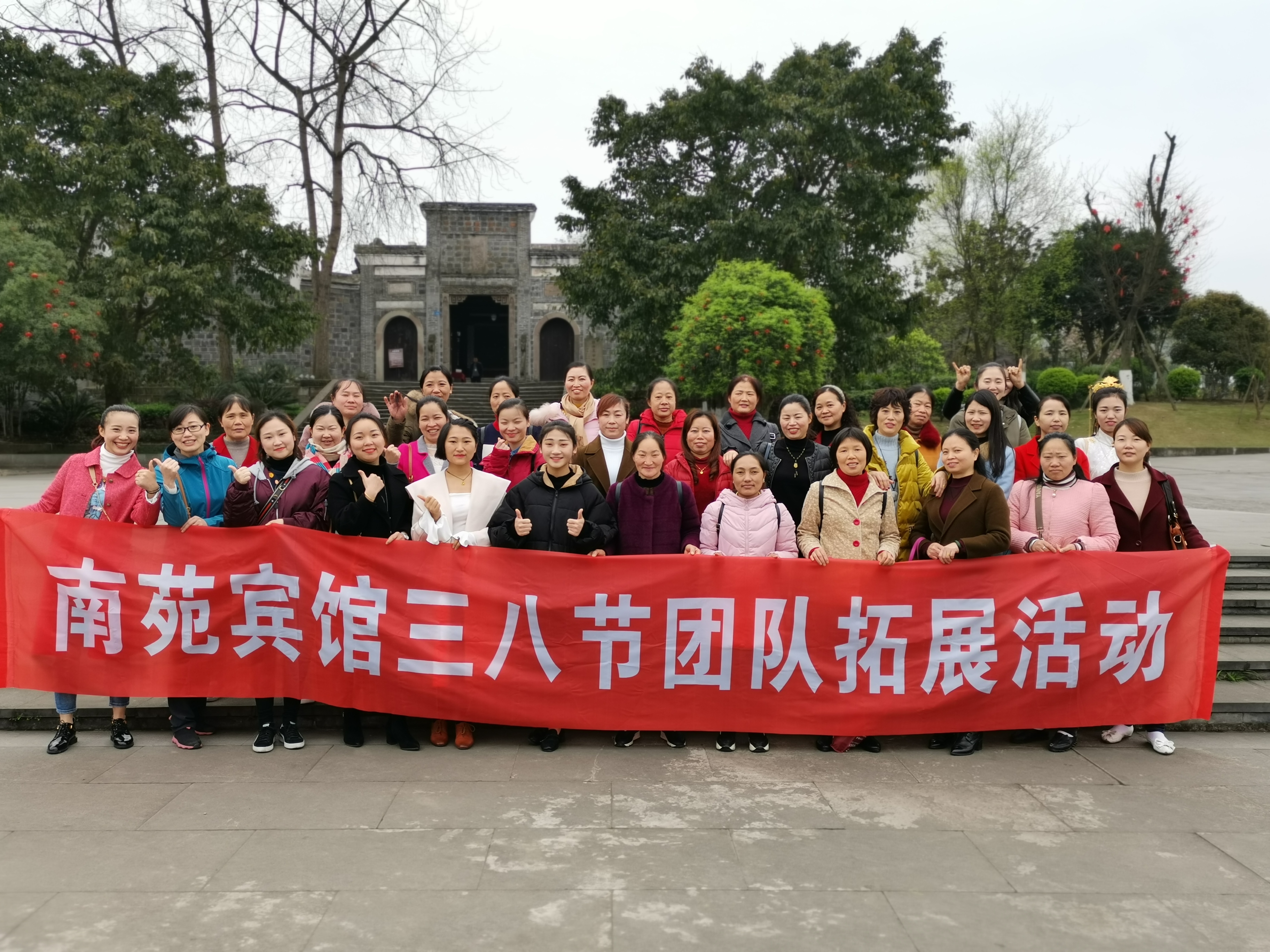 �۲��á�(�й���)���޹�˾����